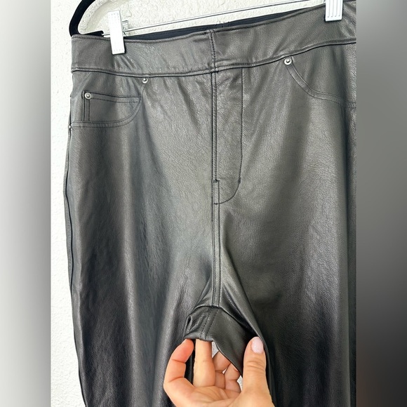 SPANX Women's Leather Skinny Pants Leggings Size M - Picture 4 of 9